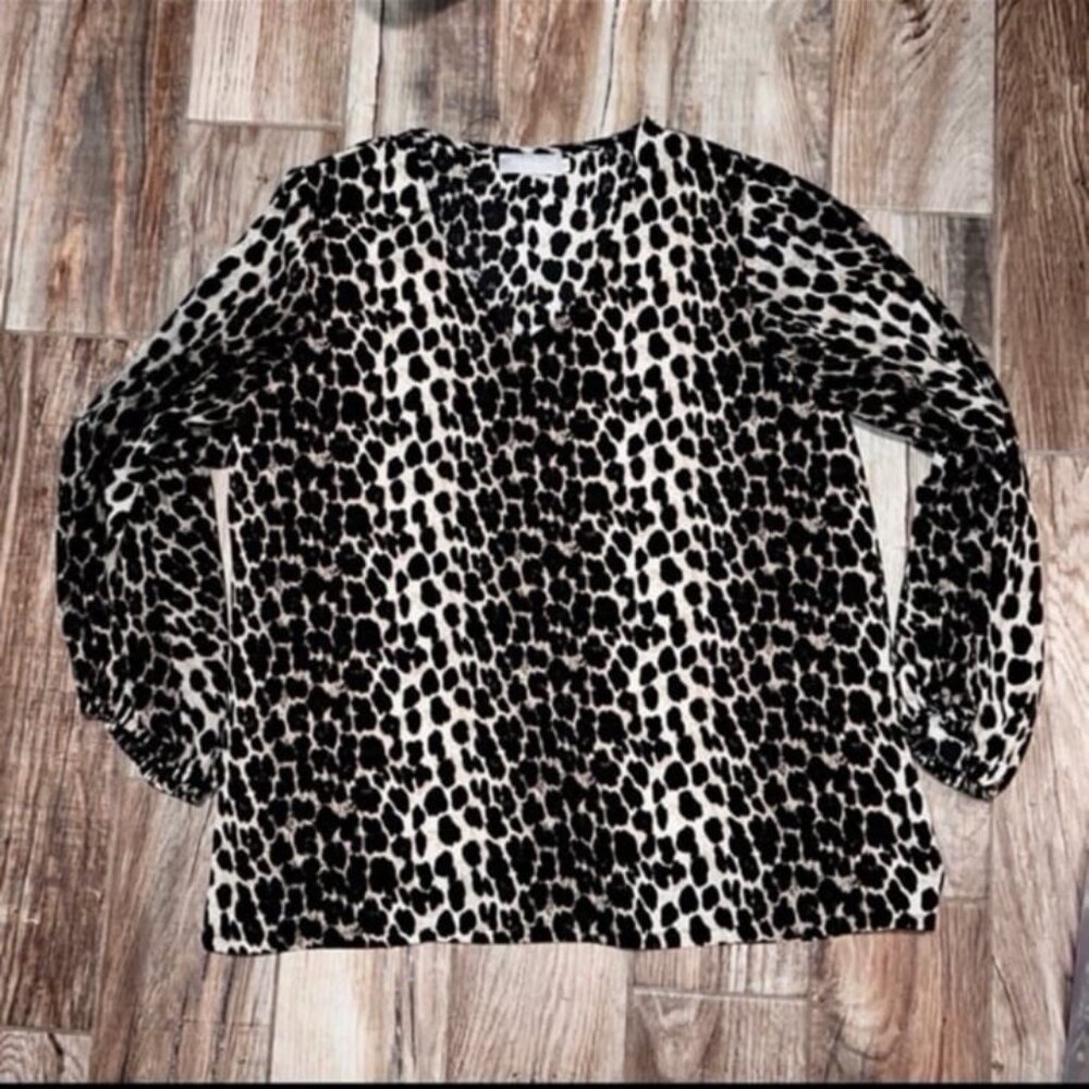 Boutique Leopard Bubble Sleeve Top